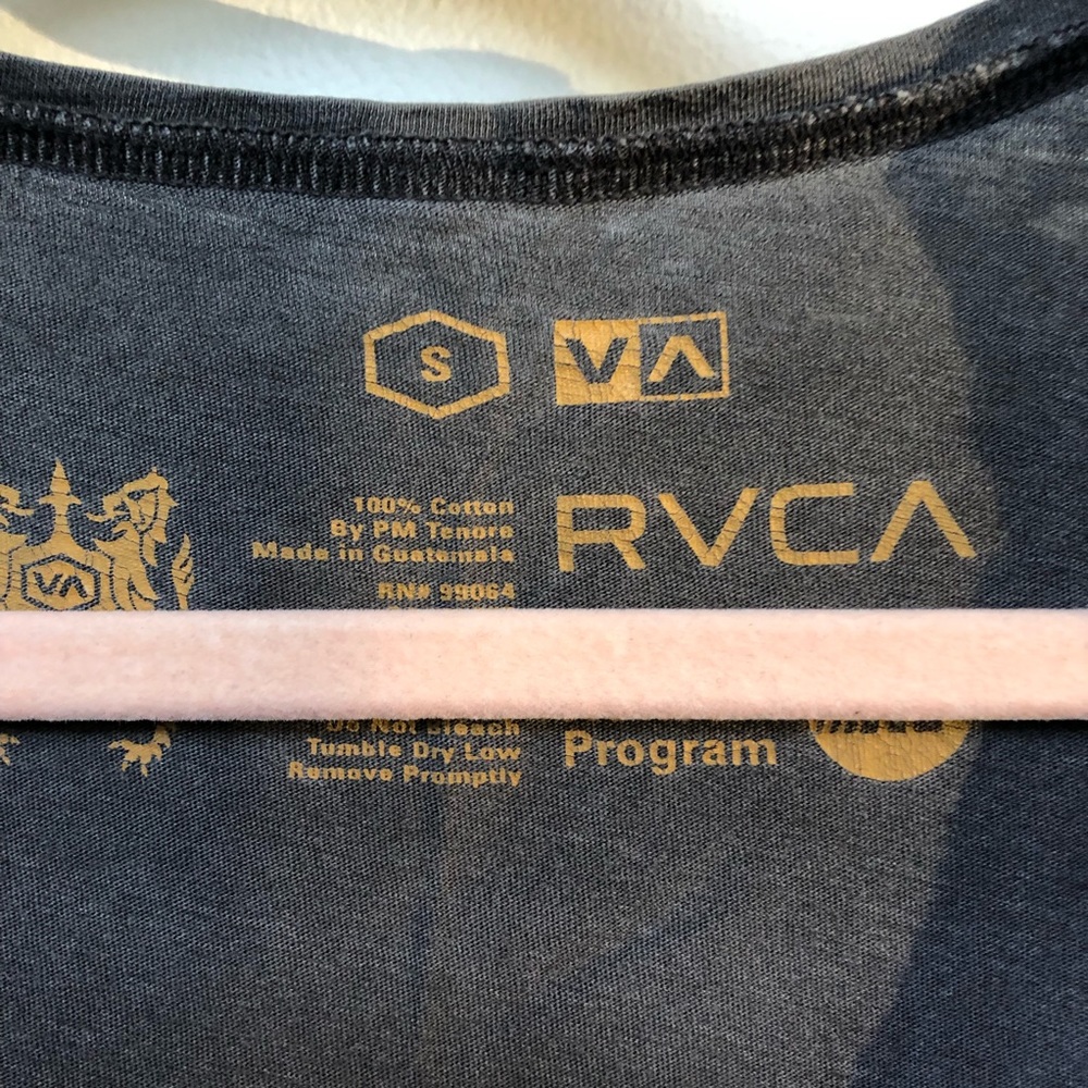 Tee - Picture 2 of 4